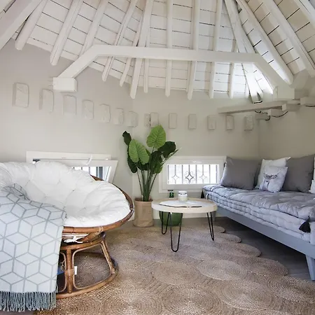 Chezmoihomes Trinidad Deluxe Penthouse